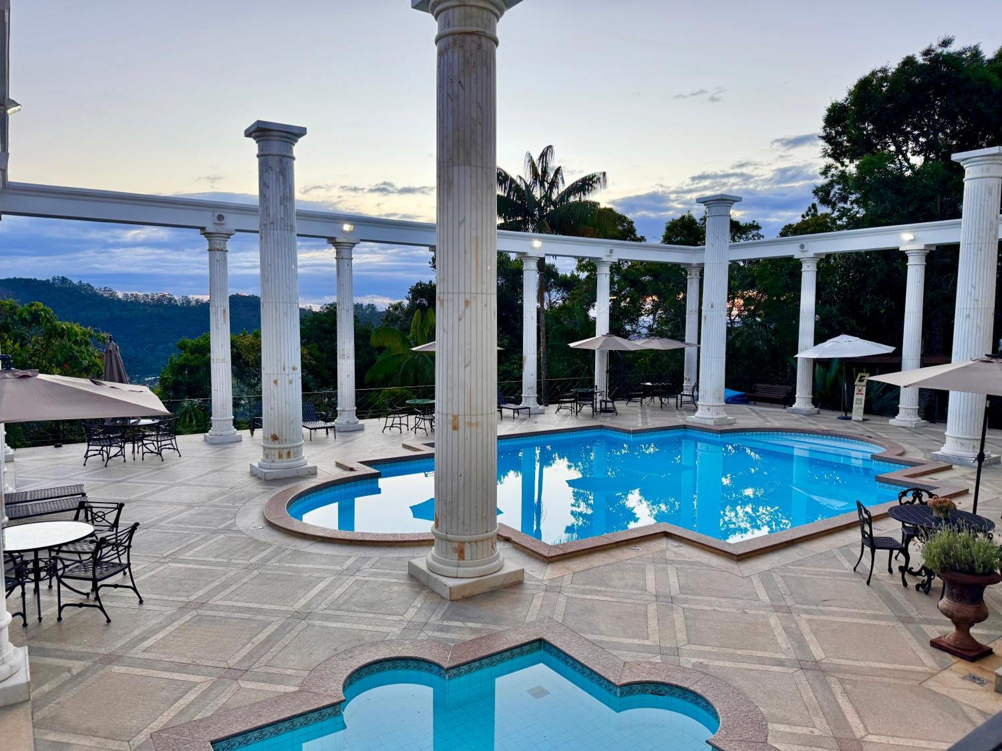 Aroso Paco Hotel Pedra Azul  Dış mekan fotoğraf The swimming pool at the hotel